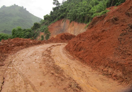 Khủng khiếp một con đường - 1