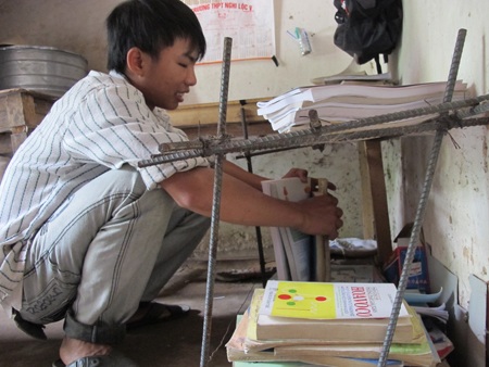 Cậu học trò cày thuê đỗ điểm đại học điểm cao - 4