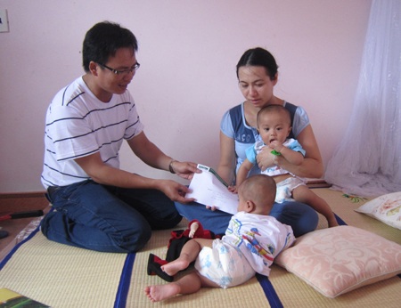 Bé 2 tuổi bị u sắc tố da đã về với cát bụi - 2 Bé 2 tuổi bị u sắc tố da đã về với cát bụi - 2