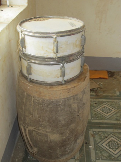 Ngổn ngang trường học ... khi cơn lũ đi qua  - 10