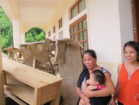 Ngổn ngang trường học ... khi cơn lũ đi qua  - 13