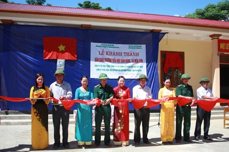 Nghệ An: Trường tiểu học dành cho HS dân tộc thiểu số - 1