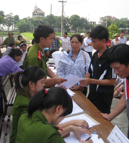 322 phạm nhân hạnh phúc ngày trở về - 7