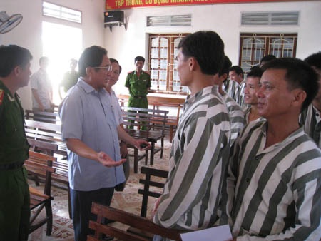 322 phạm nhân hạnh phúc ngày trở về - 4