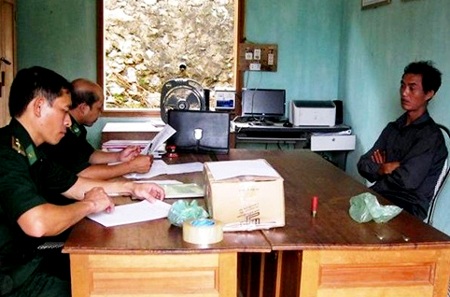 Bắt đối tượng sử dụng vũ khí nóng - 1