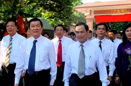 Chủ tịch nước dự khai giảng ở ngôi trường giàu thành tích xứ Nghệ  - 7