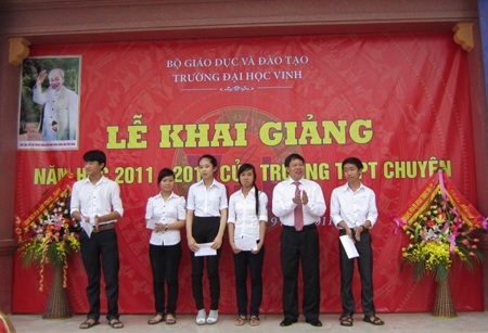 Hơn 22 triệu HS, SV bước vào năm học mới - 5 Hơn 22 triệu HS, SV bước vào năm học mới - 5