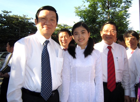 Chủ tịch nước dự khai giảng ở ngôi trường giàu thành tích xứ Nghệ  - 5