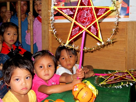 Tết Trung thu đầu tiên ở thung lũng Huồi Hỷ - 8