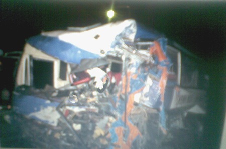 5 ô tô đâm liên hoàn, quốc lộ 1A tắc đường kéo dài - 1