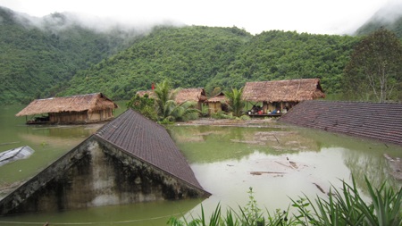 Đồn biên phòng chìm trong biển nước - 3