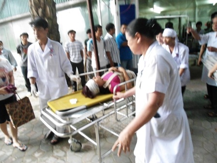 Các nạn nhân bị thương đang được cấp cứu tại Bệnh viện 115 Nghệ An