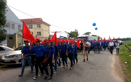 Các đại biểu tham dự lễ phát động.