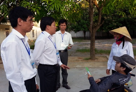 Và thầy Khoa đã quyết định nhận em Vọng vào học ngành công nghệ thông tin của Trường ĐH Vinh.