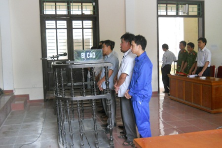 Các bị cáo tại phiên tòa.