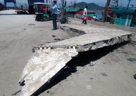 Cánh may bay được phát hiện ở vùng biển Quỳnh Lưu.