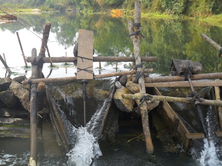 Sửa tua bin, bị điện giật tử vong