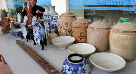 Những chiếc kiếm cổ.