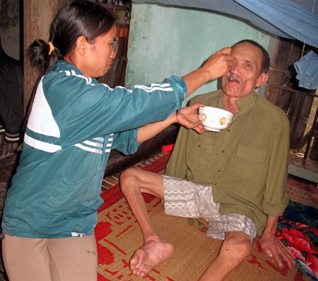 3 con người giờ chỉ ngơ ngơ ngác ngác...