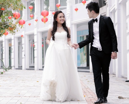 Sự tham gia của quán quân giọng hát việt 2012 Hương Tràm.