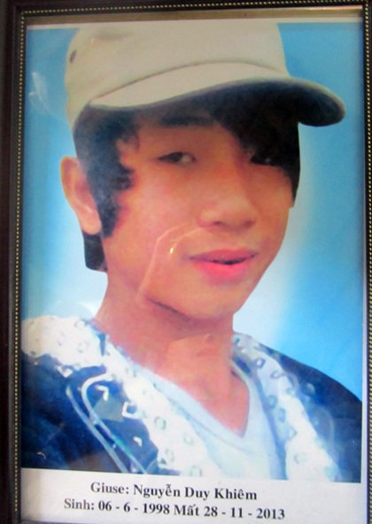 10 ngư dân mất tích: Mong chờ một phép màu từ biển cả