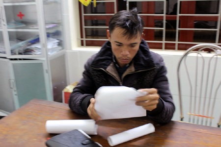 Người nhà nạn nhân đau buồn bên thi hài bé bỏng mới chào đời!