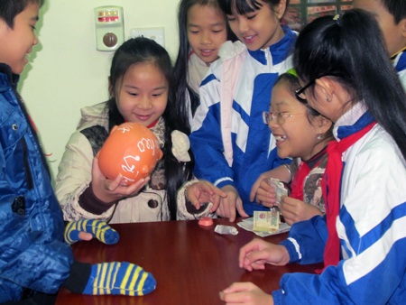 Thêm nhiều tấm lòng đến với gia cảnh “Đồng đội ơi, cứu với…”