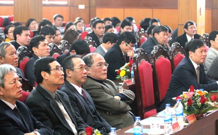 Đại học Vinh gắn nhiệm vụ đào tạo với sự phát triển của tỉnh và khu vực