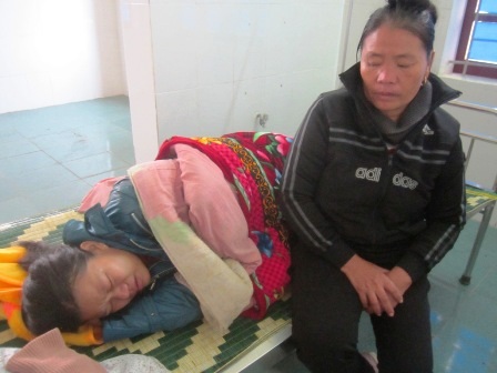 Sản phụ Hồ Thị Loan vẫn chưa hết bàng hoàng sau khi biết mình đã mất đứa con đầu lòng.