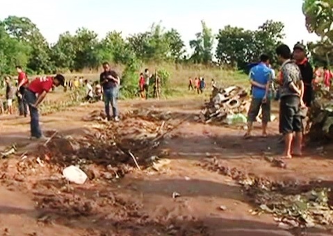 Các lực lượng địa phương cũng được huy động ứng tìm.