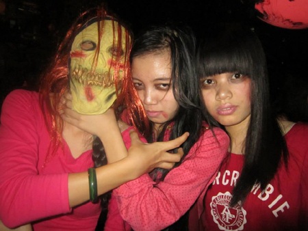 Những bóng ma lạnh lùng trong đêm linh hồn.