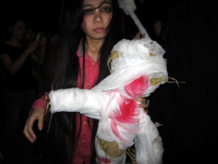 Những bóng ma lạnh lùng trong đêm linh hồn.