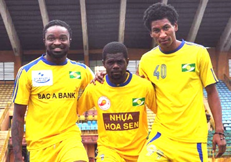 Cùng với Công Vinh, mùa giải 2013, SLNA có 3 ngoại binh Kavin, Hector, Plaza