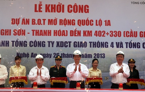 Thủ tướng Nguyễn Tấn Dũng nhấn mạnh: Quan trọng nhất là giải phóng mặt bằng