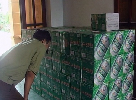 Qua kiểm tra, hơn 600kg thịt lợn đã được xay nhỏ và có dán nhãn nước ngoài.