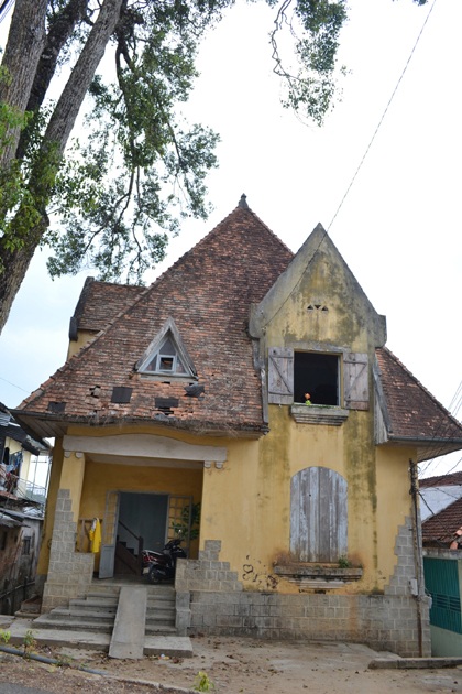 Gắng gượng với thời gian.