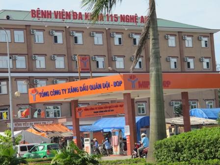 Điểm mặt những cây xăng “tử thần” trong thành phố - 7 Cây xăng nằm sát cổng bệnh viện Đa khoa 115 Nghệ An.