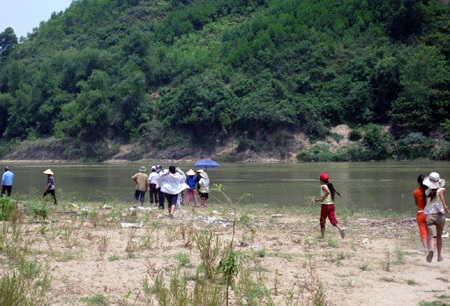 Khúc sông Lam - nơi phát hiện và vớt hai em lên bờ.