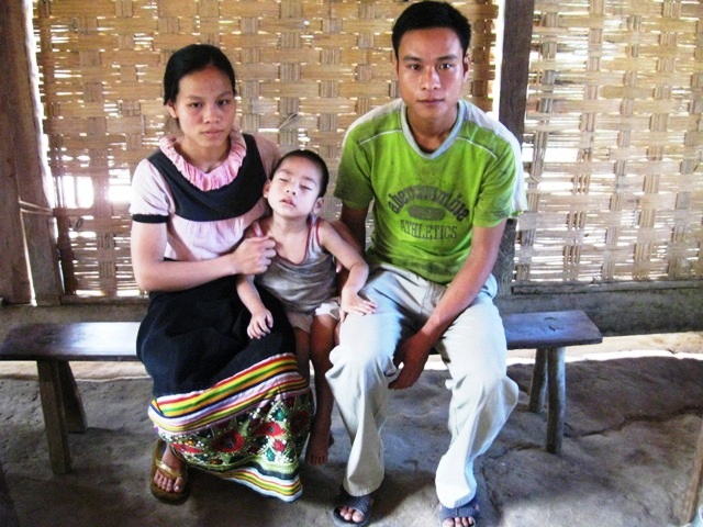 Em bé Bản Ban và nỗi khổ nhà nghèo vì túng thiếu 50 triệu