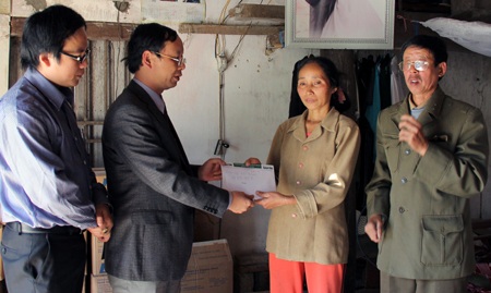 Gần 30 triệu đồng đến với chàng trai nghèo Bản Phẩy