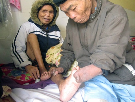 Cụ Lương Thị Lưng sợ cái cảm giác ngày tết phải nằm một mình nơi góc giường hiu quạnh.