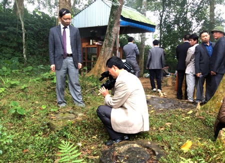 Đi tìm lại những dấu tích xưa.