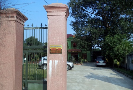 Những lá đơn có dấu đỏ của doanh nghiệp tố ông Nguyễn An Ninh vòi tiền trắng trợn.