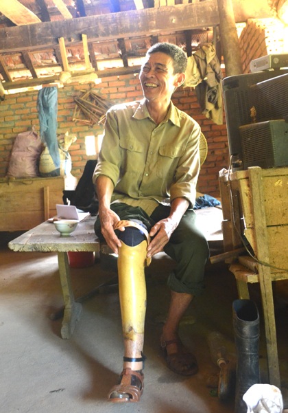 Giờ đây anh có thể mãn nguyện khi rừng quê hương đang xanh tốt trở lại.