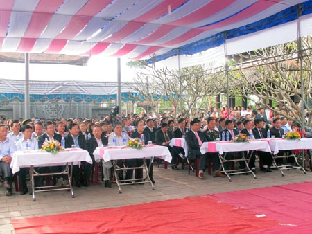 Tái hiện chiến công hiển hách của Hoàng đế Quang Trung - 1 Hàng ngàn người chen chân trong Lễ kỷ niệm 225 chiến thắng Ngọc Hồi - Đống Đa