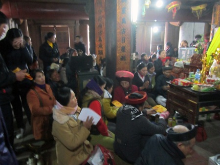 Chú “Voi thần” cũng được chau chuốt trước lúc tham gia rước lễ.