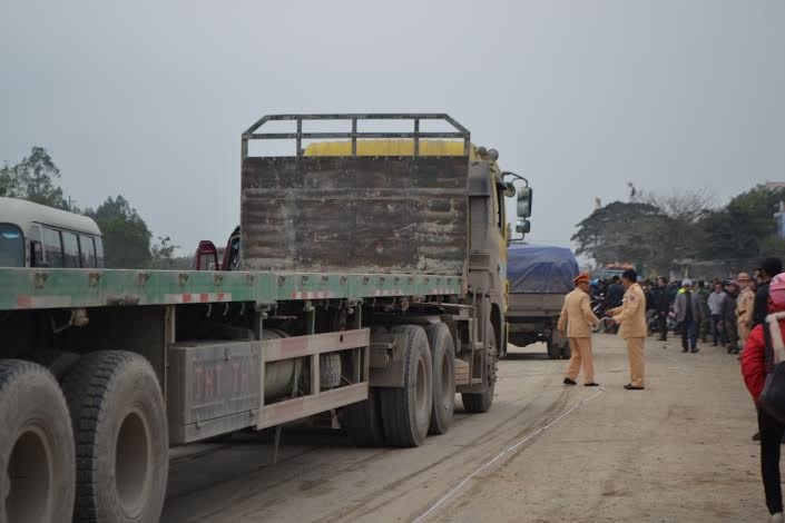 Giao thông quốc lộ 1A hỗn loạn....