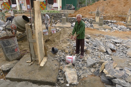 Ông Đặng Bá Ngãi cho biết mộ được xây theo kiểu trong quan ngoài quách.