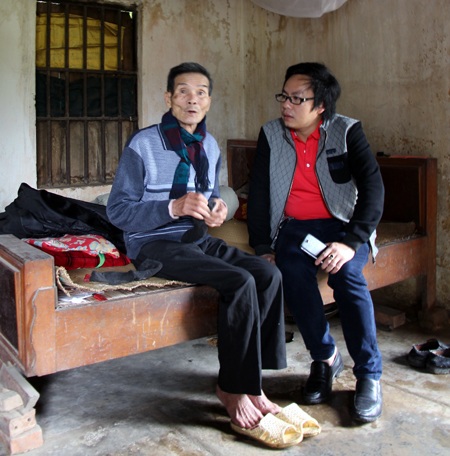 Bãi rác nằm ngay sát đền thờ các anh hùng liệt sỹ