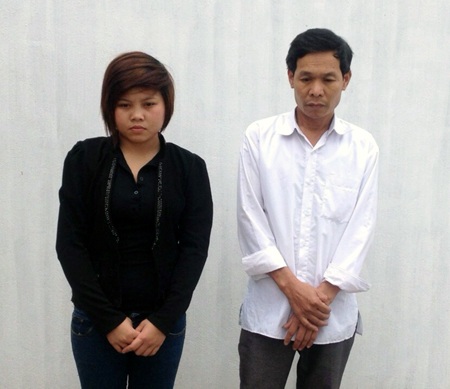 Giải cứu nữ sinh 13 tuổi bị bán vào nhà nghỉ - 3 Hai đối tượng, một kẻ đưa bé gái bán, còn kẻ kia chủ nhà nghỉ mua với giá 3 triệu đồng đều bị bắt.